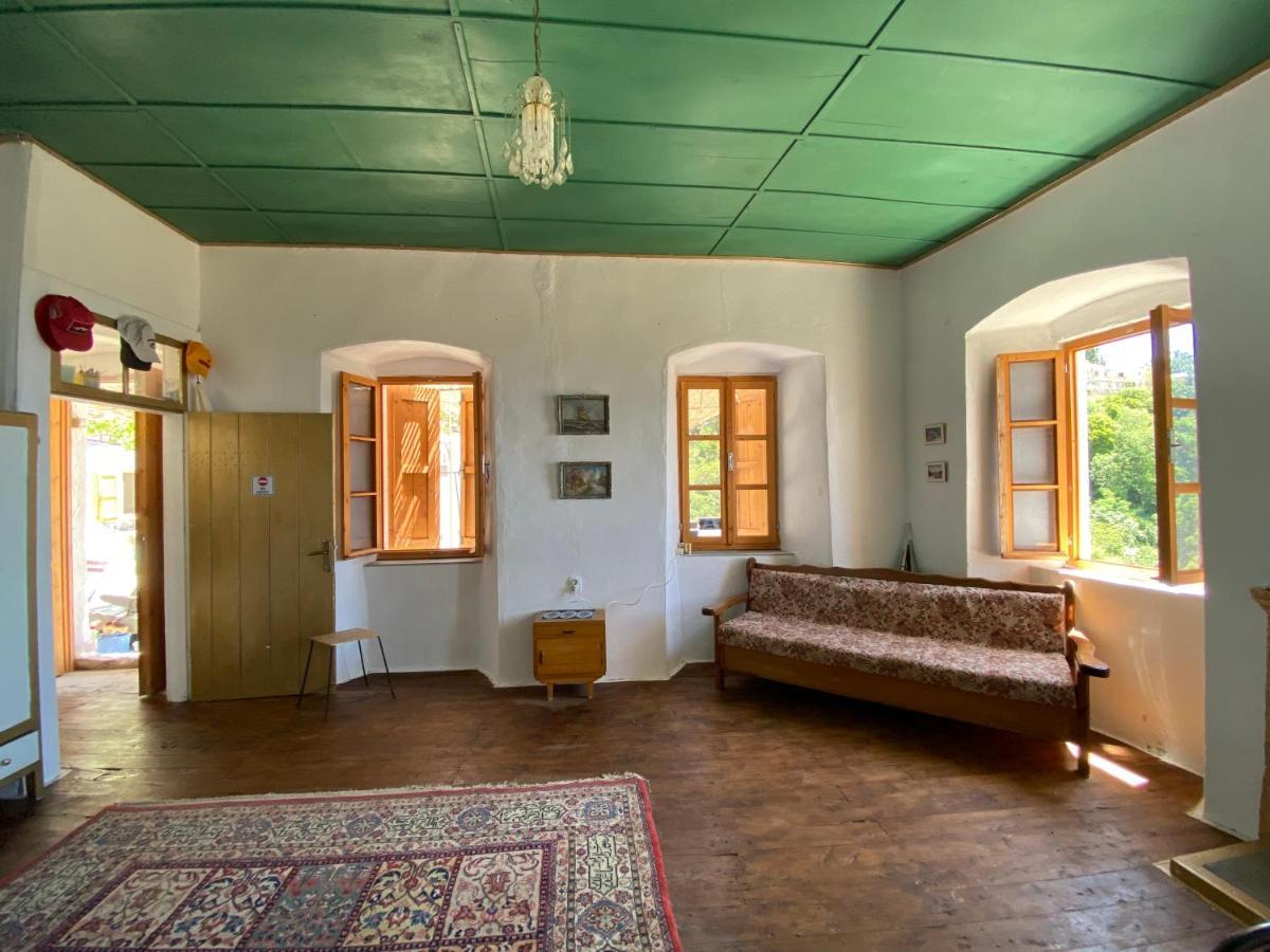 Vuno Shotgun Hostel & Guesthouse מראה חיצוני תמונה